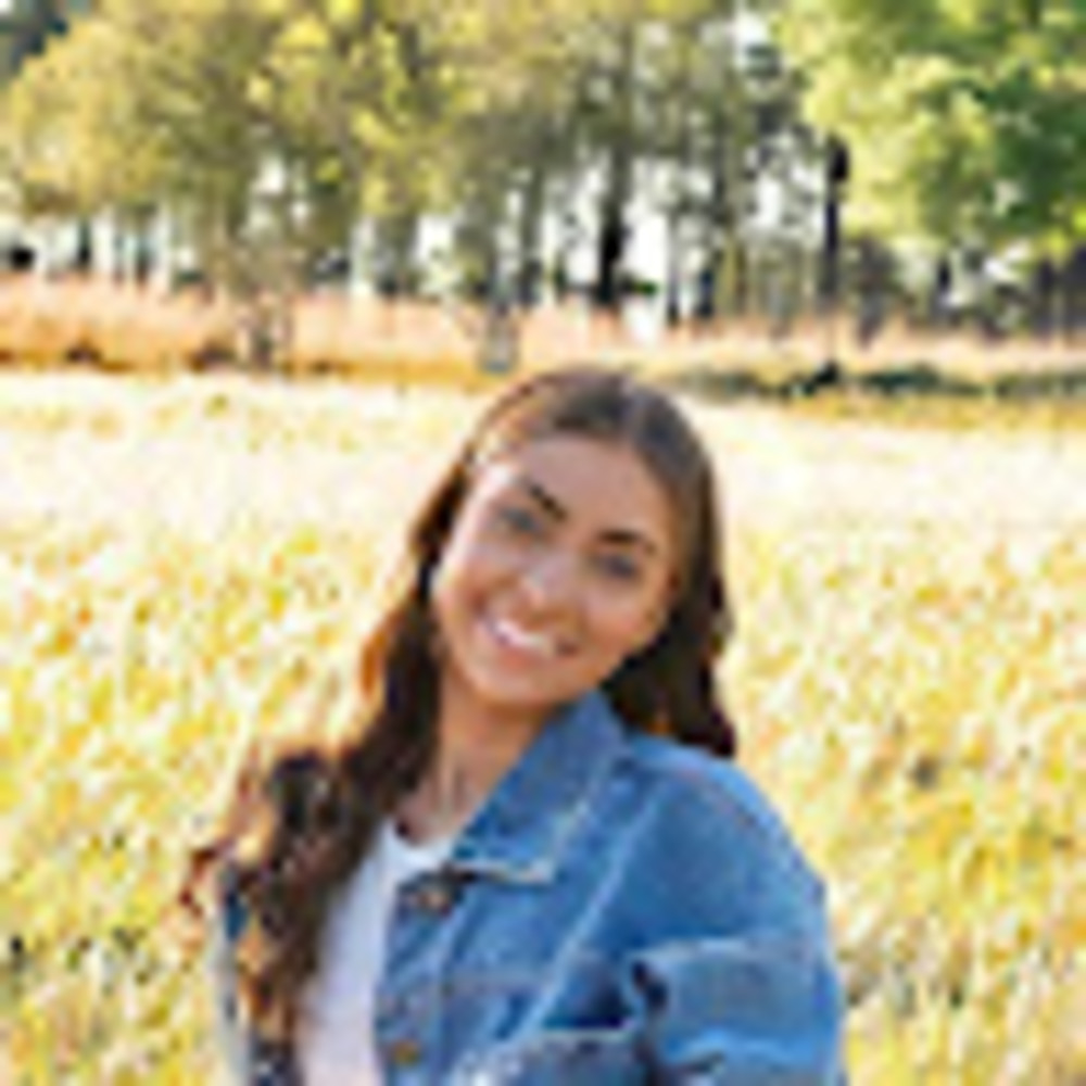 Meet your Posher, Raegan